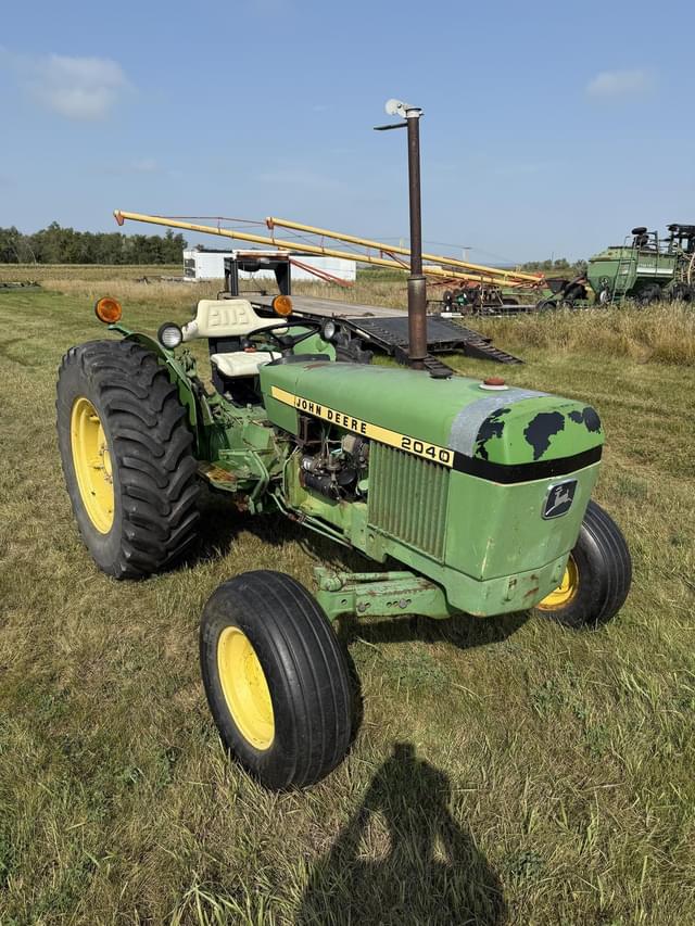 Image of John Deere 2040 equipment image 2
