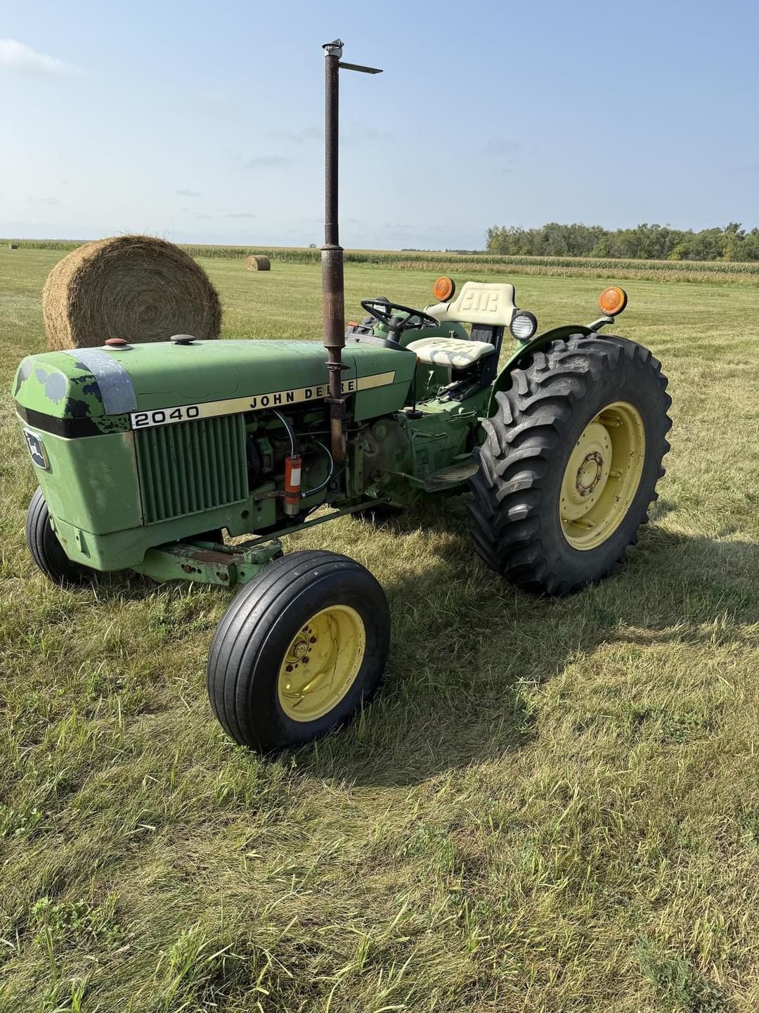 Image of John Deere 2040 Primary image