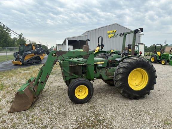 Image of John Deere 2040 Primary image