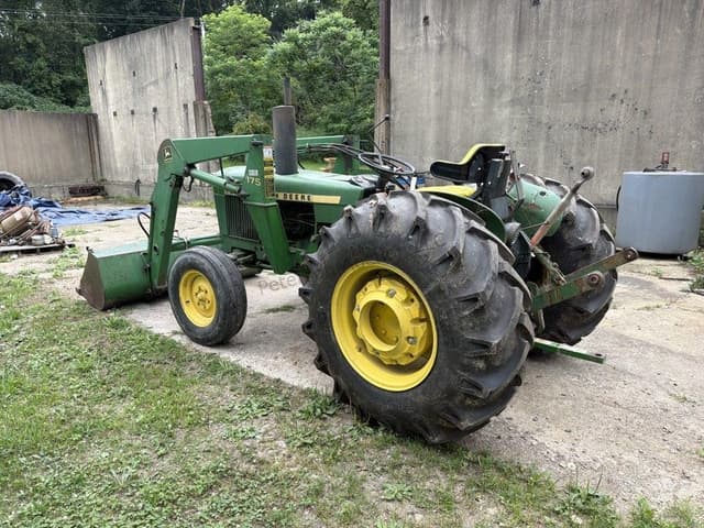 Image of John Deere 2040 equipment image 2