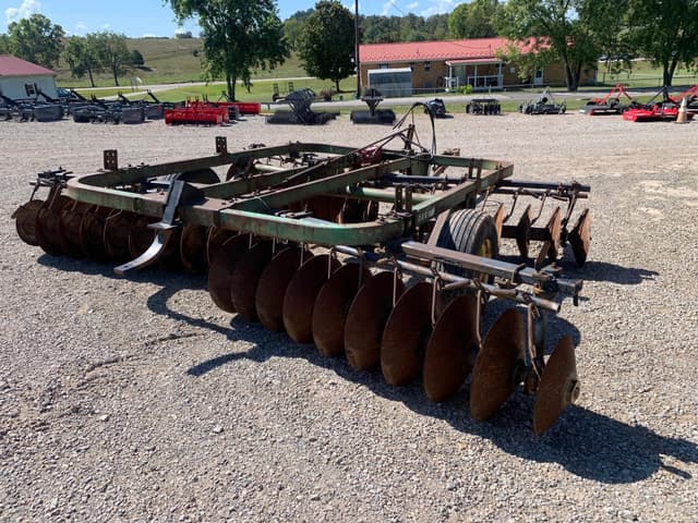 Image of John Deere 210 equipment image 3