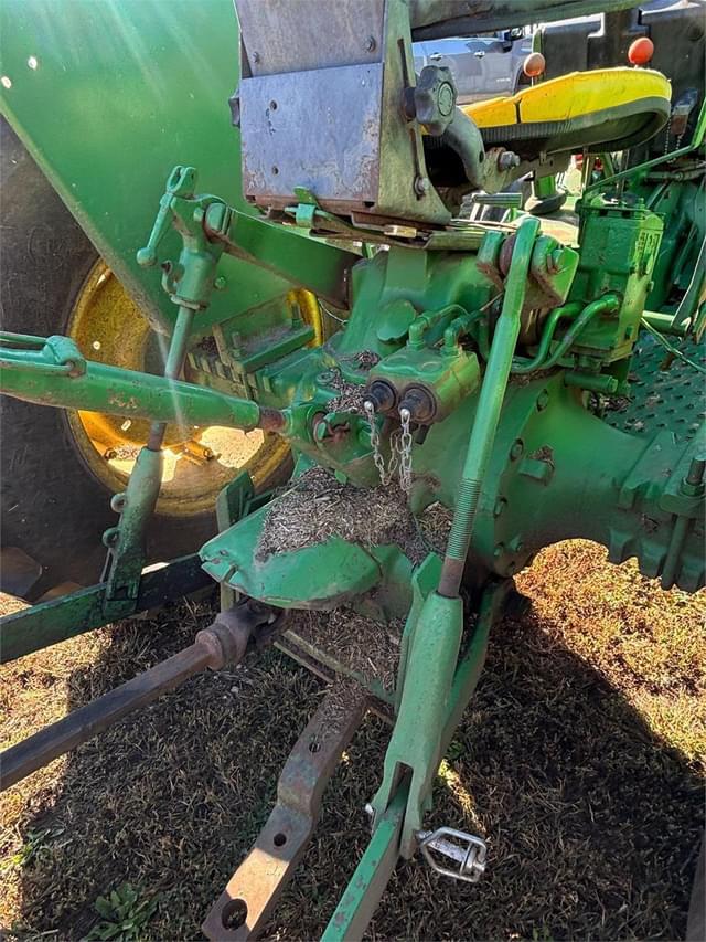 Image of John Deere 2240 equipment image 3