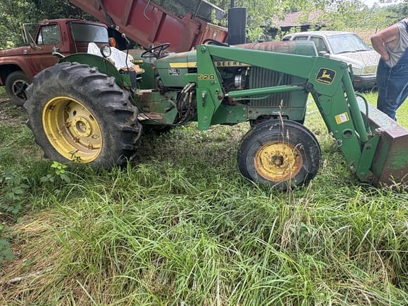 1979 John Deere 2440 Equipment Image0