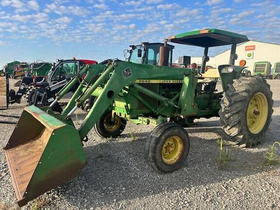 Image of John Deere 2640 Primary image