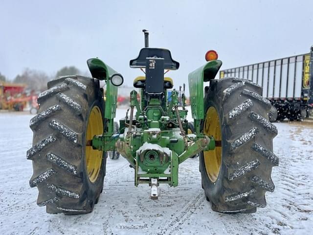 Image of John Deere 2840 equipment image 4