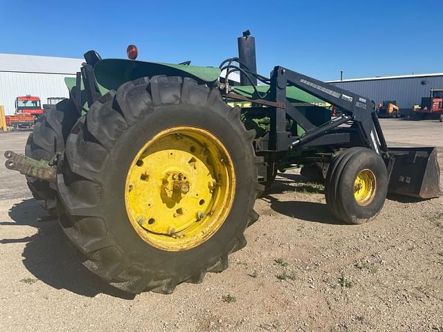 Image of John Deere 2840 equipment image 3