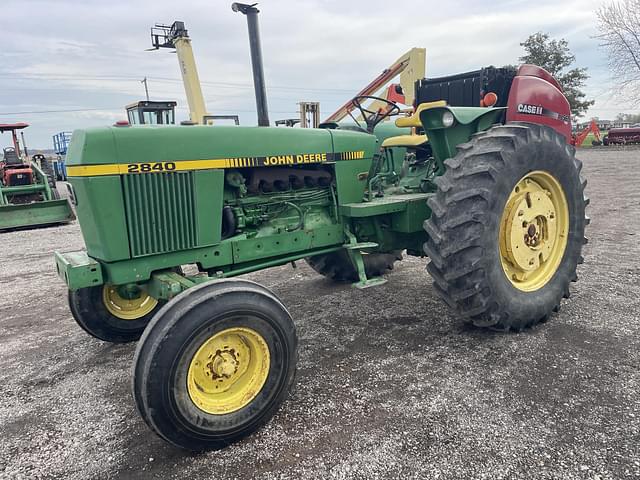 Image of John Deere 2840 equipment image 3