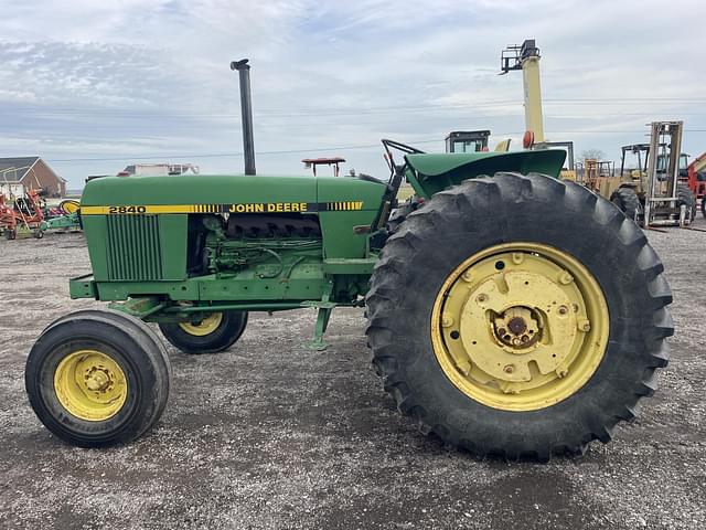 Image of John Deere 2840 equipment image 2