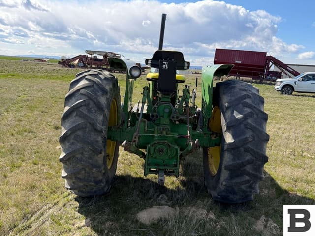 Image of John Deere 2840 equipment image 3