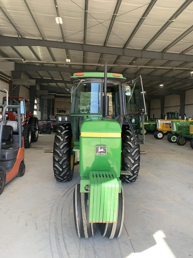 Image of John Deere 4040 equipment image 2