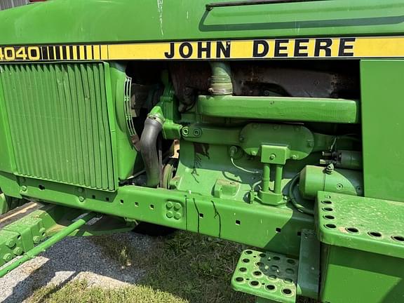 Image of John Deere 4040 equipment image 4