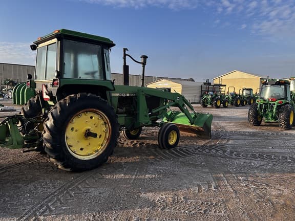 Image of John Deere 4240 equipment image 3