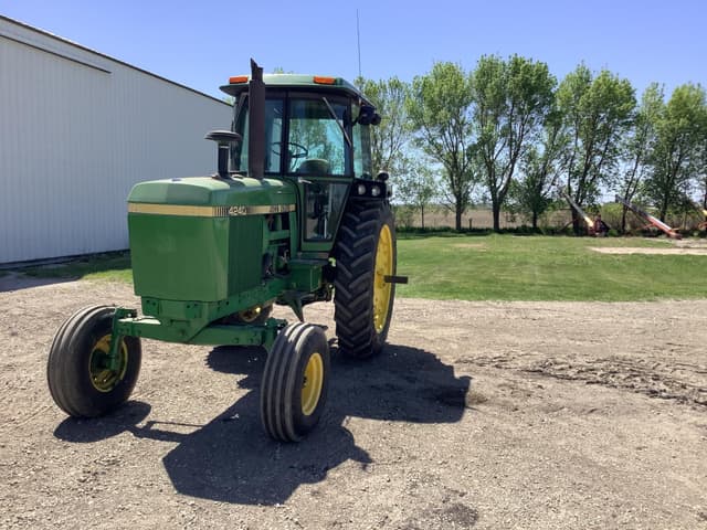 Image of John Deere 4240 equipment image 3