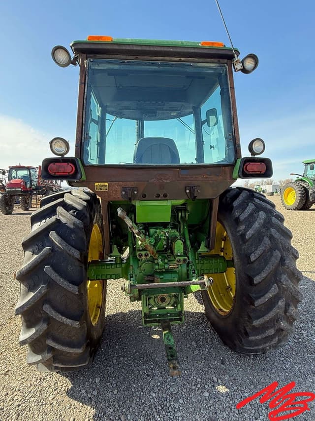 Image of John Deere 4240 equipment image 3