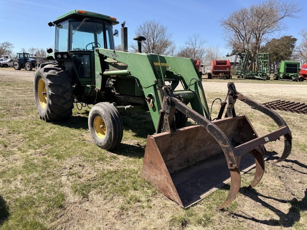 Image of John Deere 4240 Primary image
