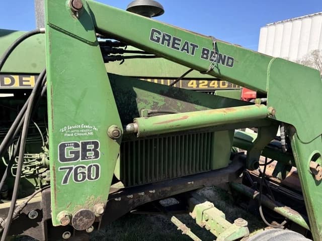 Image of John Deere 4240 equipment image 4