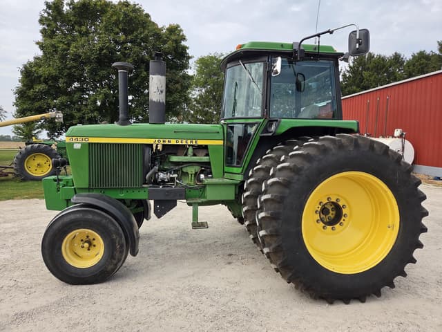 Image of John Deere 4430 equipment image 1
