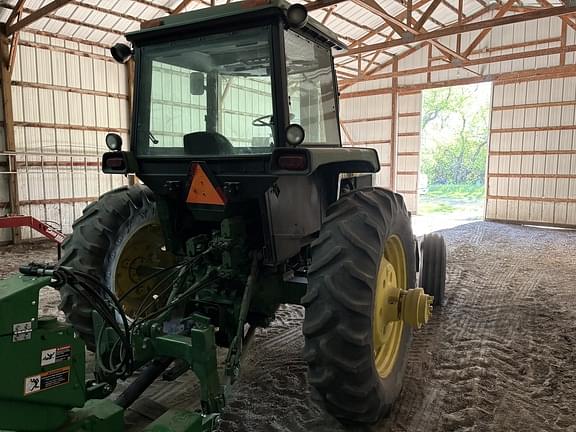 Image of John Deere 4440 equipment image 2