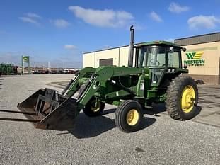 1979 John Deere 4440 Equipment Image0