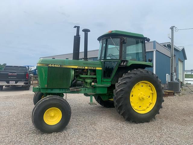 Image of John Deere 4440 equipment image 3