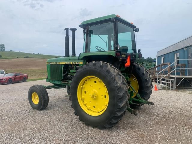 Image of John Deere 4440 equipment image 4