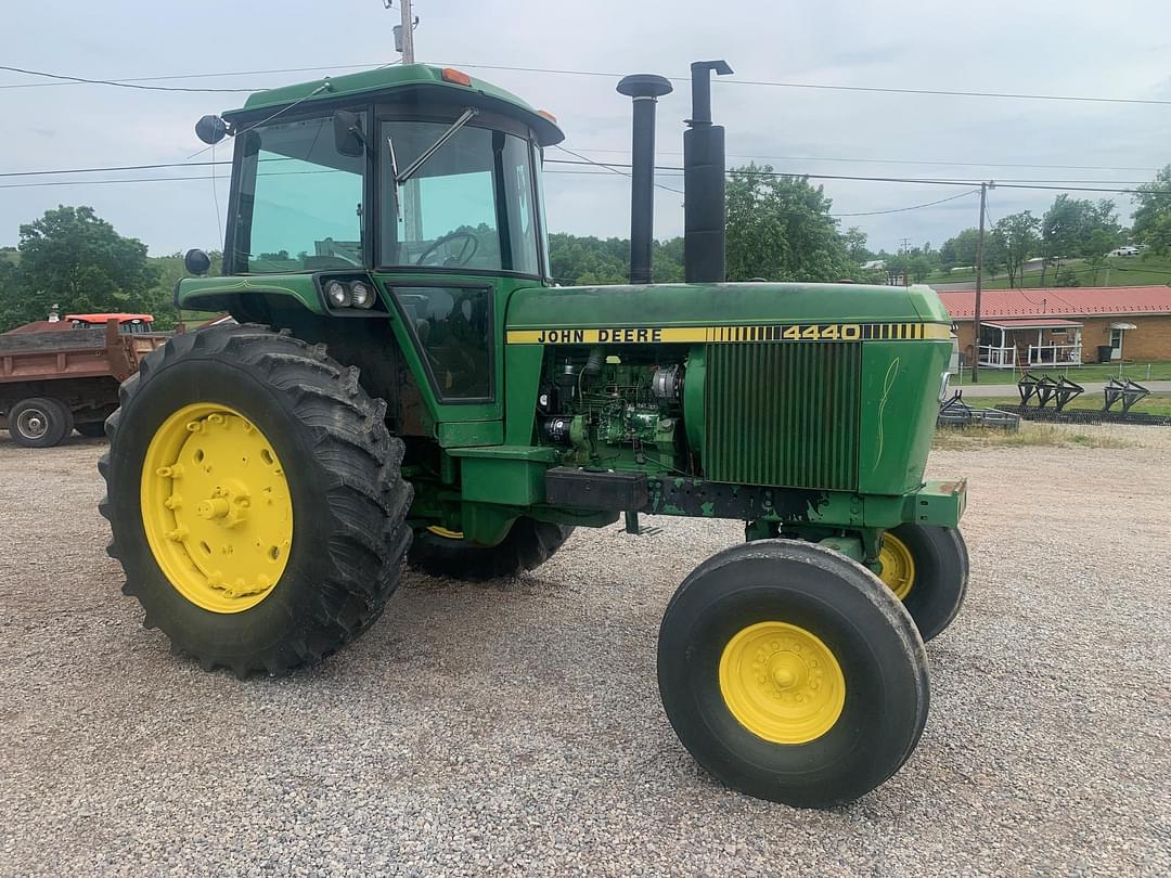 Image of John Deere 4440 Primary image