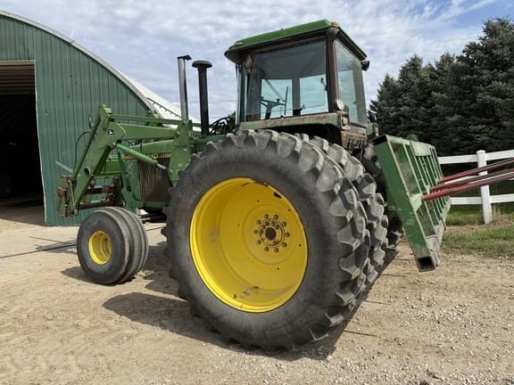 Image of John Deere 4440 equipment image 1