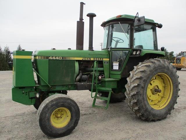 Image of John Deere 4440 Primary image