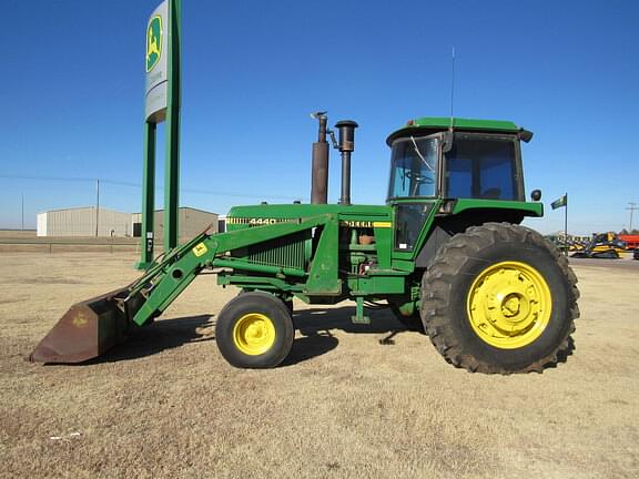 Image of John Deere 4440 equipment image 1