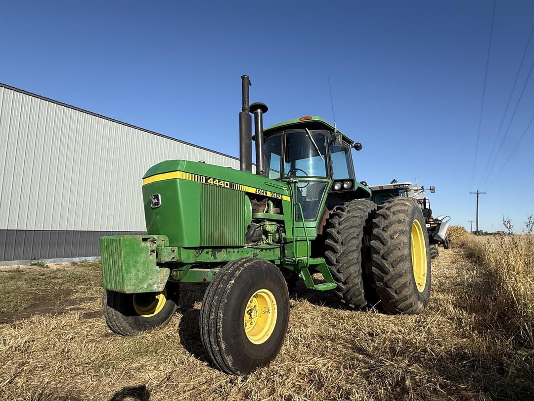 Image of John Deere 4440 Primary image