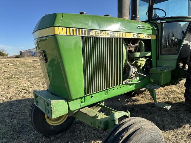 Image of John Deere 4440 equipment image 1