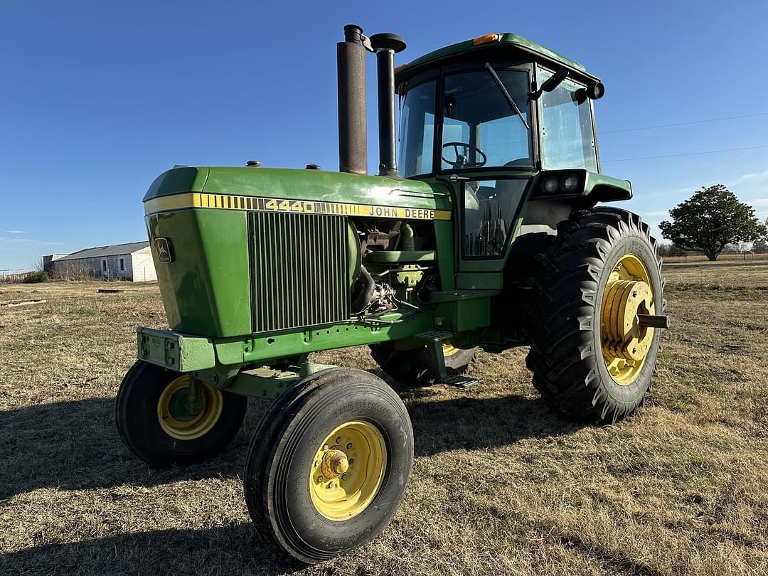 Image of John Deere 4440 Primary image