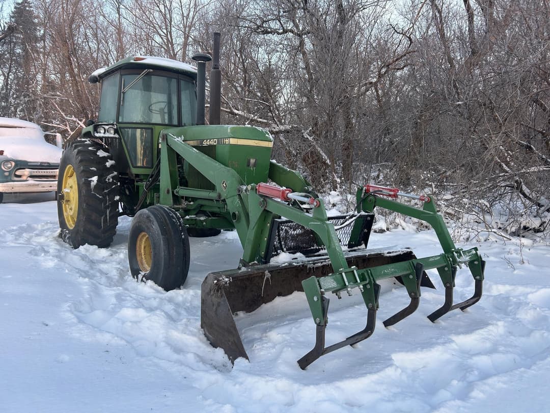 Image of John Deere 4440 Primary image