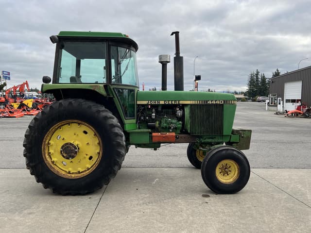 Image of John Deere 4440 equipment image 4
