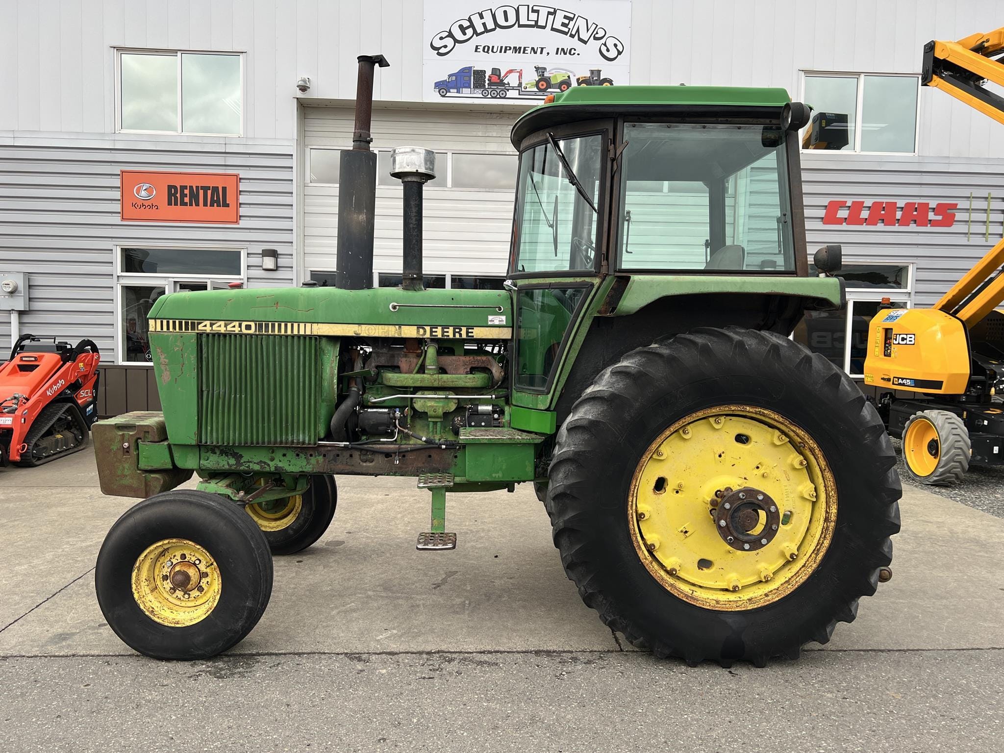 1979 John Deere 4440 Image