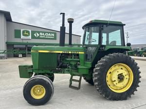 1979 John Deere 4440 Image