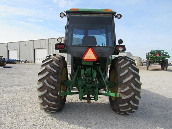 Image of John Deere 4440 equipment image 3