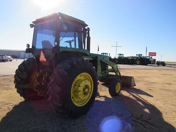 Image of John Deere 4440 equipment image 4