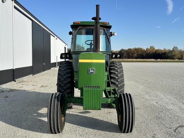 Image of John Deere 4440 equipment image 1