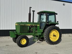 1979 John Deere 4440 Image