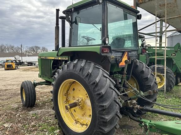 Image of John Deere 4440 equipment image 2