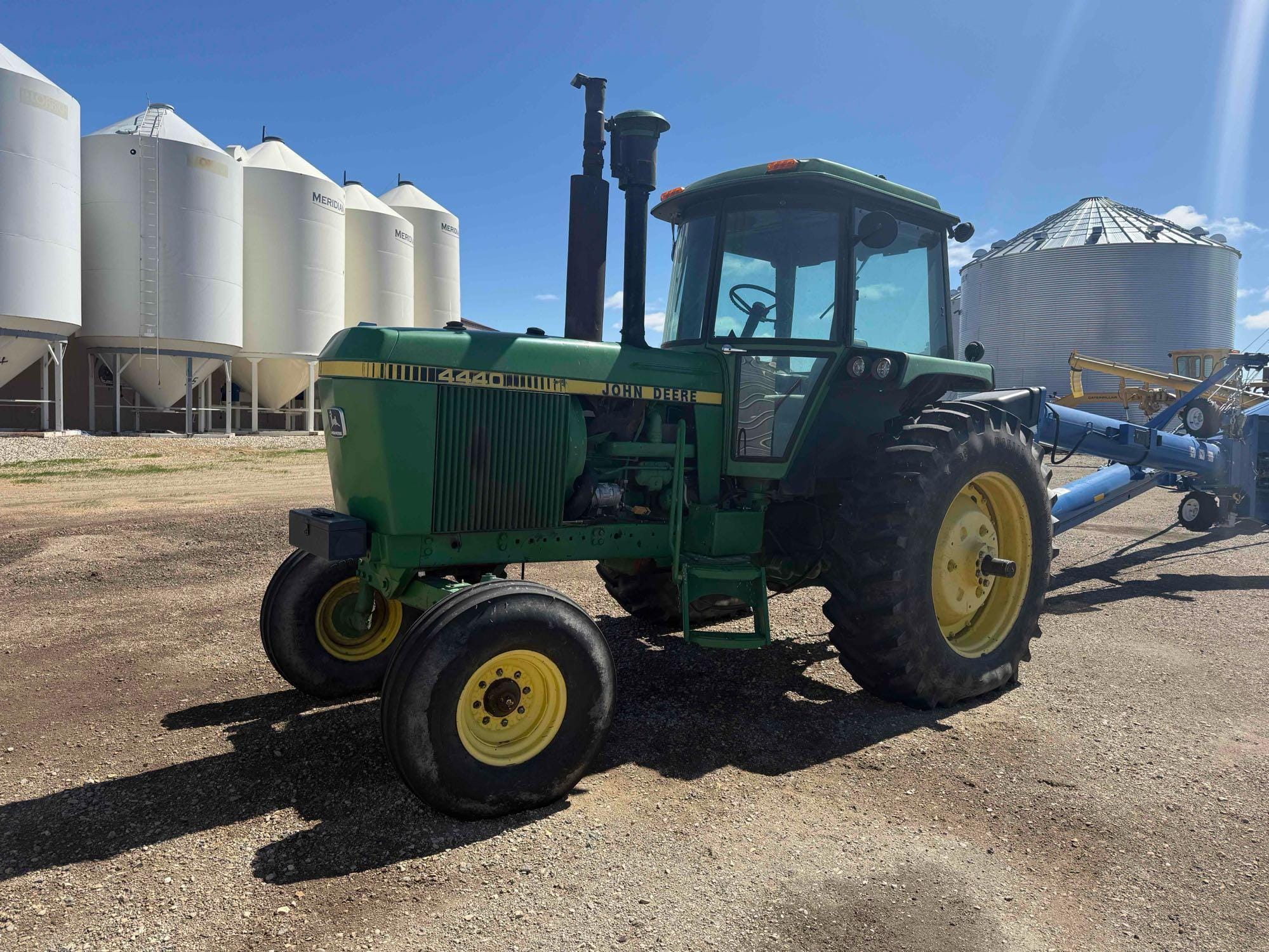 1979 John Deere 4440 Equipment Image0