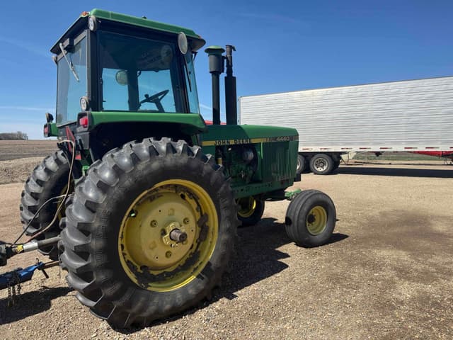 Image of John Deere 4440 equipment image 3