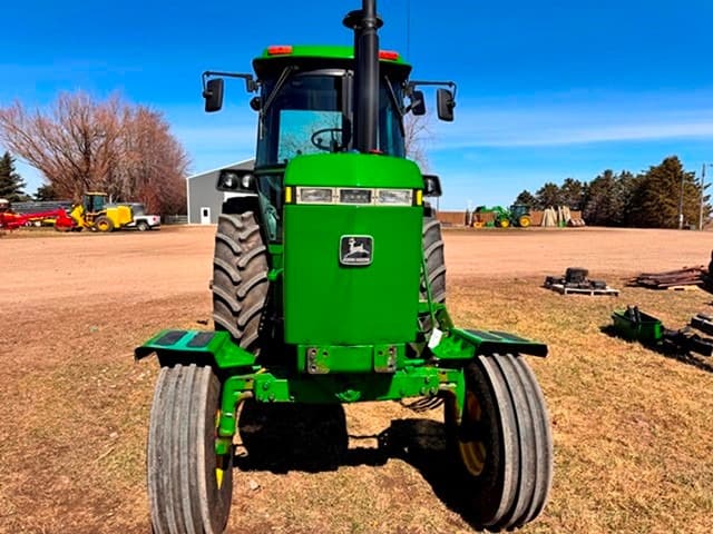 Image of John Deere 4440 equipment image 4
