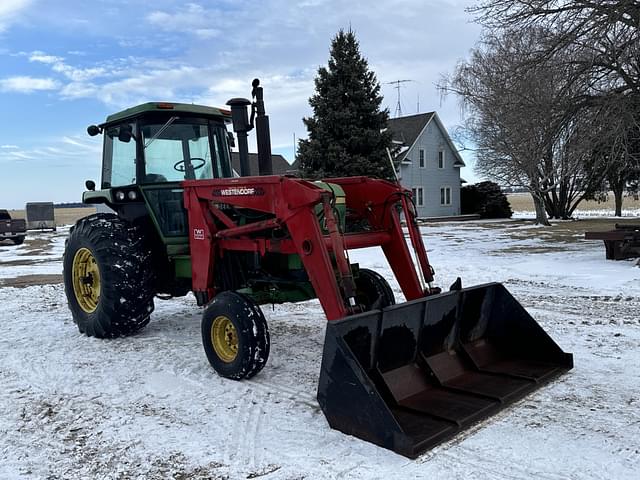 Image of John Deere 4440 equipment image 1