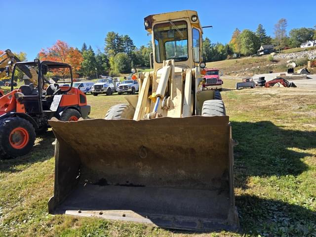 Image of John Deere 444 equipment image 1