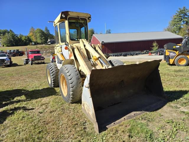 Image of John Deere 444 equipment image 2