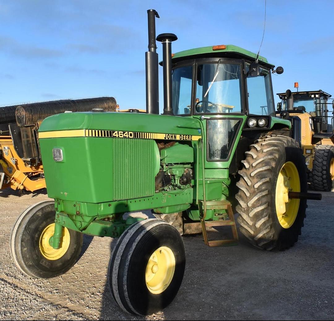 Image of John Deere 4640 Primary image