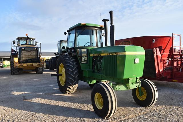 Image of John Deere 4640 equipment image 1