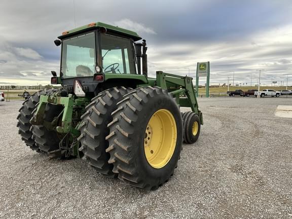 Image of John Deere 4640 equipment image 4